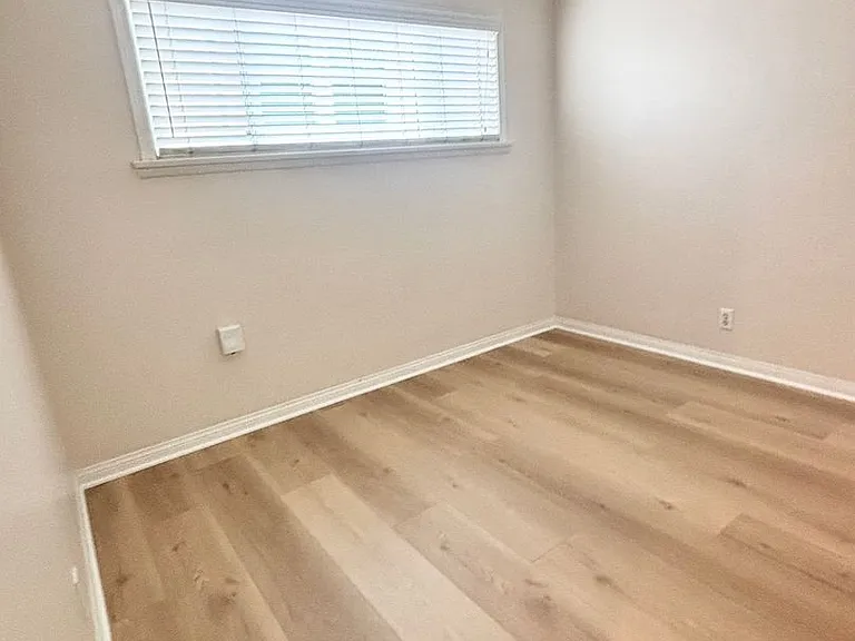 215 Avenida Granada — Photo 15