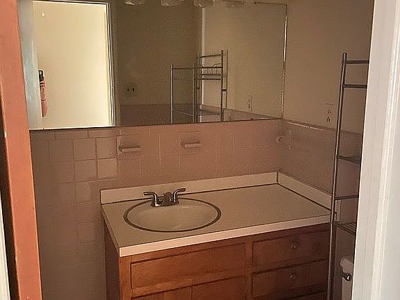 4th image of 1405 Westbrook Ave