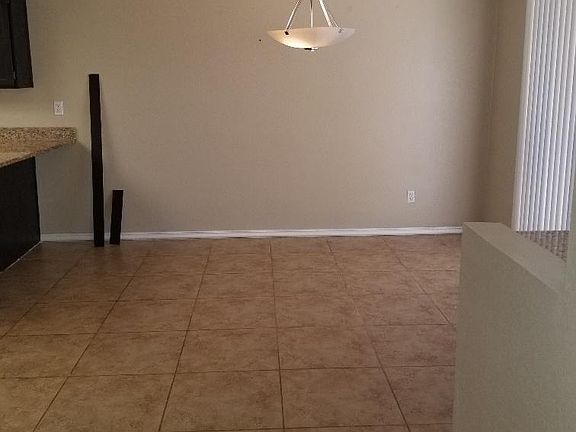 4th image of 1127 E Leeward Ln