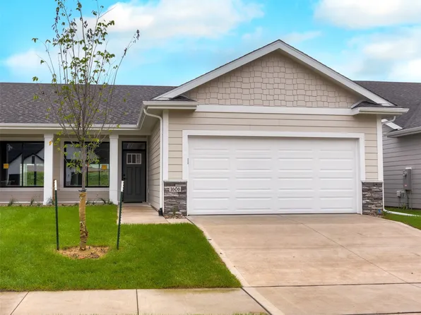 1606 Garland Ave, Norwalk, IA 50211