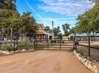 888 Dietrich Rd, Fredericksburg, TX 78624