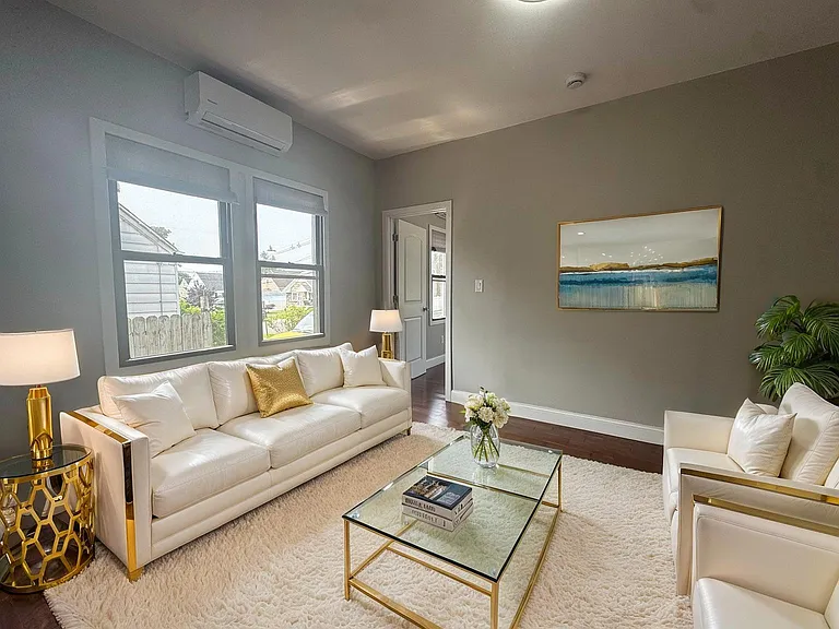 111 Hawthorne St #1 — Photo 20