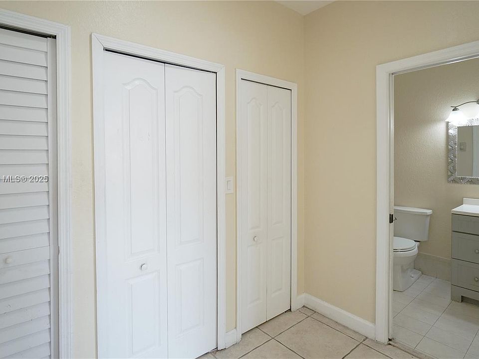 1st image of 1535 SE 26th St Unit 103
