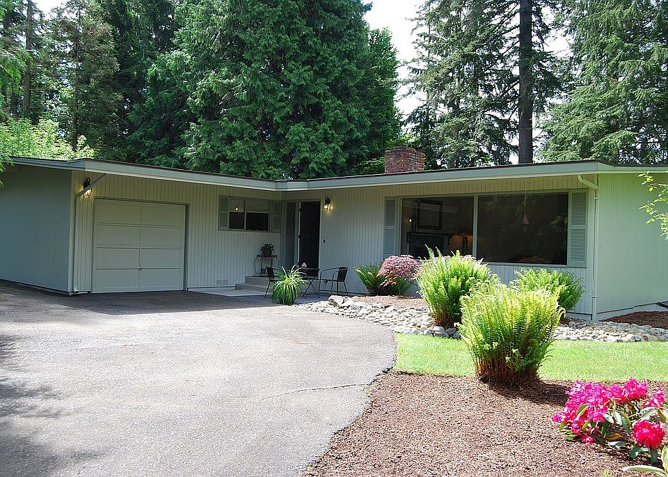 1st image of 19525 NE 159th St
