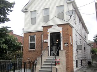 1862 Tomlinson Ave #1, Bronx, NY 10461