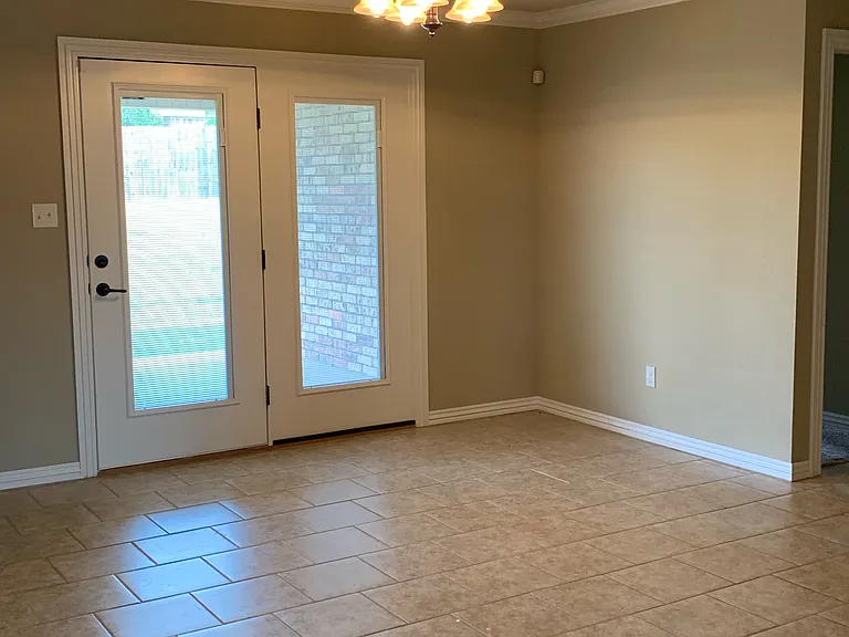 6105 Red Cedar Cir — Photo 7