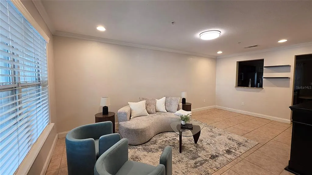 2 bed, 2.5 bath, 1141 sqft, $2,000 — Photo 2