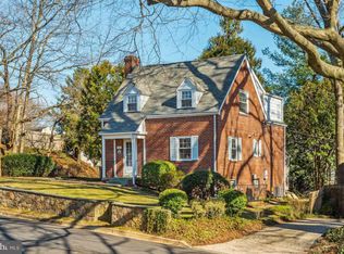 1945 N Upton St, Arlington, VA 22207