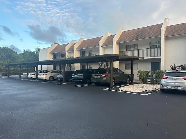 2 bed, 2.0 bath, 1096 sqft, $2,000 — Photo 1