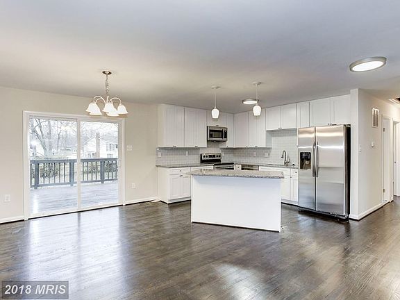 5th image of 820 Norwood Ln
