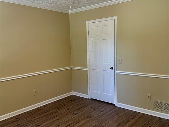 5th image of 3305 Maple Ridge Ct