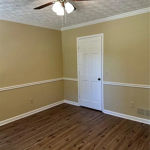 3305 Maple Ridge Ct — Photo 5