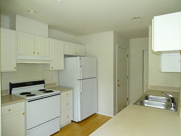 4th image of 16410 36th Ave W APT D203