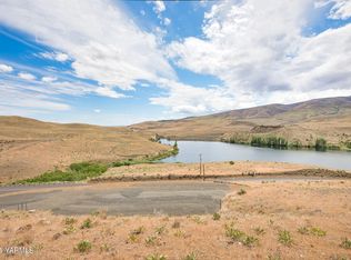 16150 N Wenas Rd, Selah, WA 98942