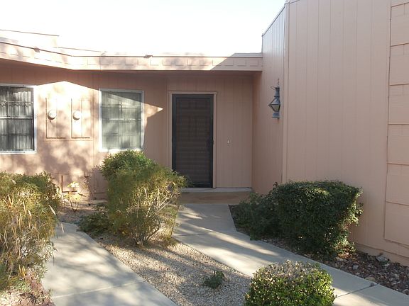 3rd image of 10530 W Palmeras Dr
