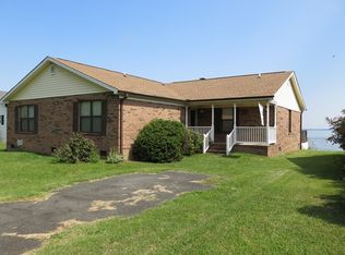 899 N Glebe Rd, Montross, VA 22520