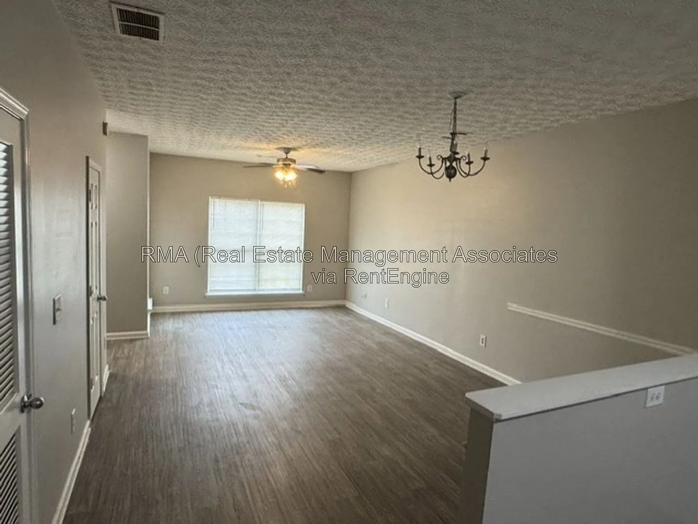 3 bed, 2.5 bath, 1377 sqft, $1,325 — Photo 2