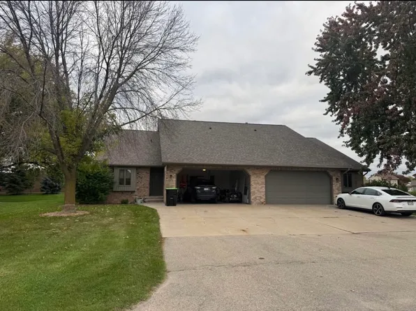 W5680 Macky Dr, Appleton, WI 54915