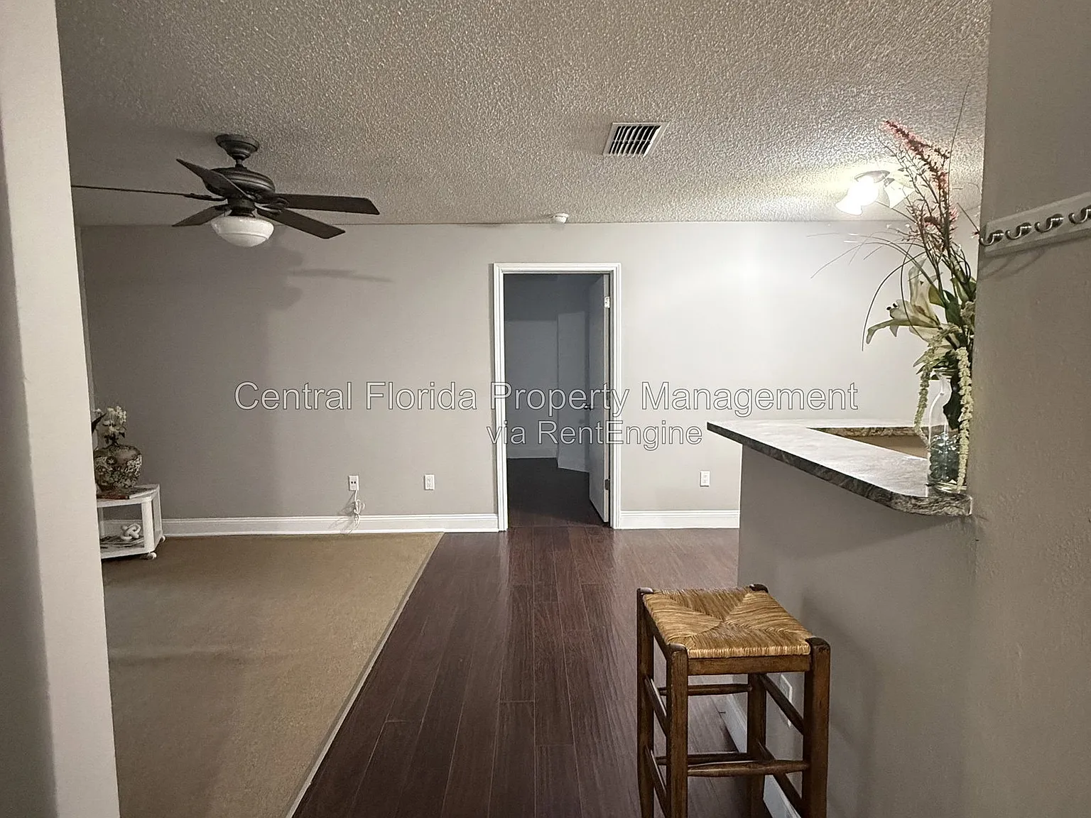 2 bed, 2.0 bath, 899 sqft, $1,695 — Photo 2