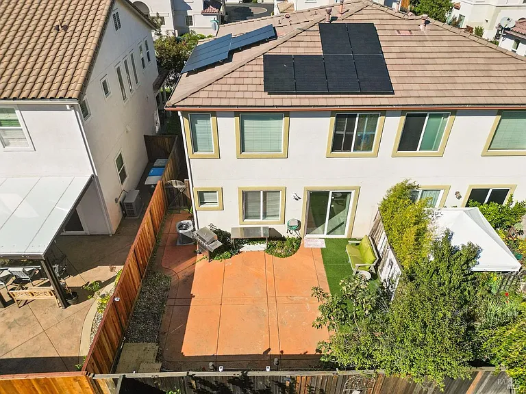 1079 Portofino Ave — Photo 16