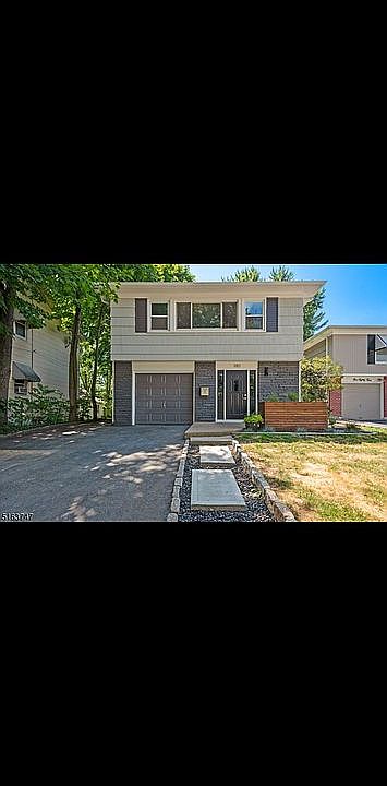 1st image of 180 Tichenor Ave