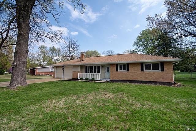 1st image of 74 Grand Circle Dr
