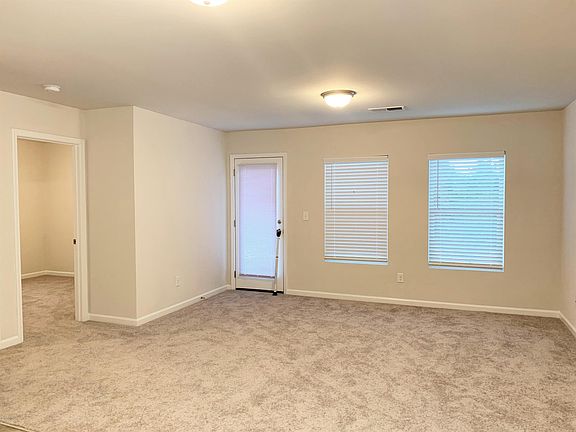 4th image of 760 Maddux Dr