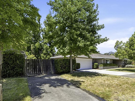 4th image of 4531 Las Encinitas Dr