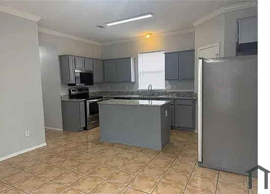 7306 Fairfield Dr — Photo 6