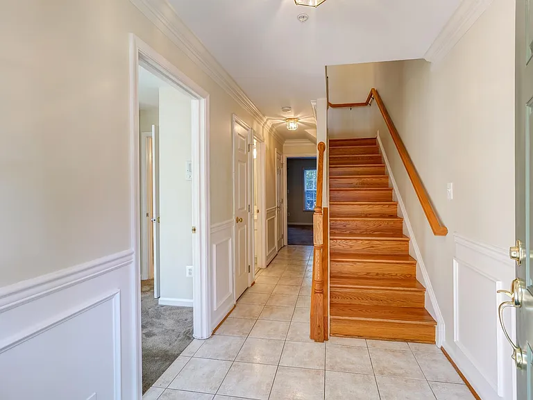 2346 Lee Hwy — Photo 2