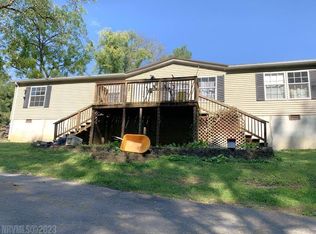 696 Mill Rd, Pearisburg, VA 24134