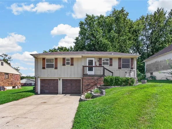 1216 NW Somerset Ct, Blue Springs, MO 64015