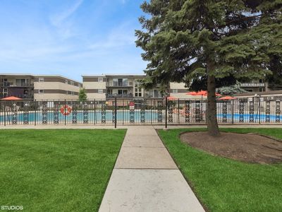 935 8th Ave APT 1, La Grange, IL, 60525
