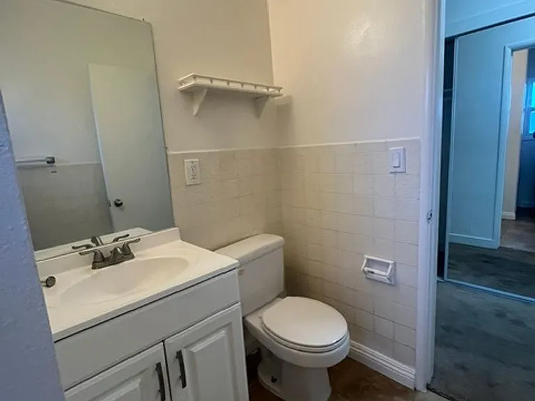 6581 Bestel Ave — Photo 14
