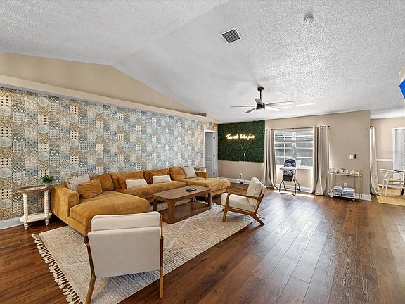 3rd image of 13734 76TH AVENUE