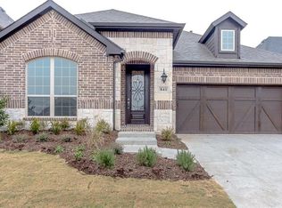 841 Sandbox Dr, Aubrey, TX 76227