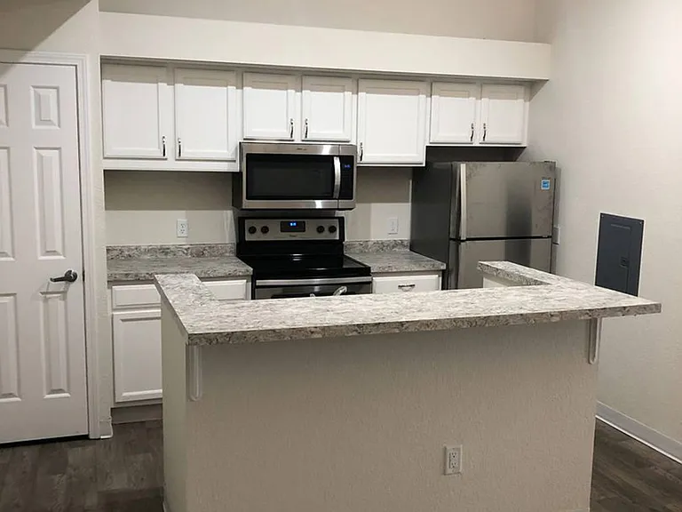 312 Springfield Ave — Photo 1