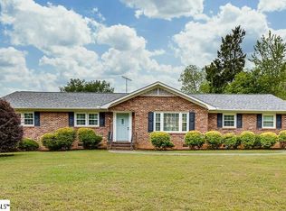 204 Burgess St, Greer, SC 29650