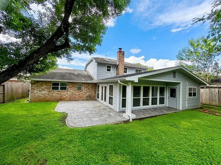 14011 Wickersham Ln — Photo 21