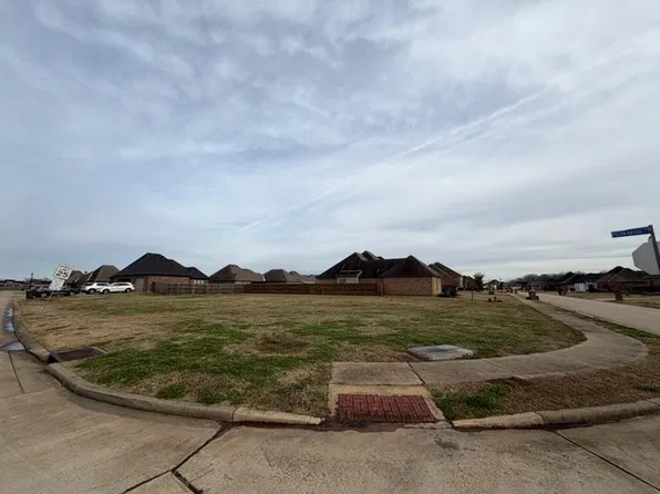 6010 Settlers Dr, Alexandria, LA 71303