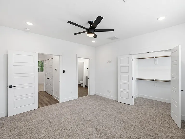 1404 Mansfield St — Photo 11