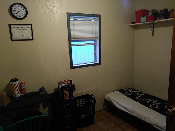 4th image of 58 E Avenue H