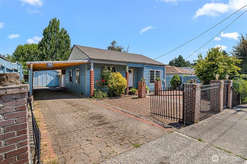 3rd image of 9344 52nd Avenue S