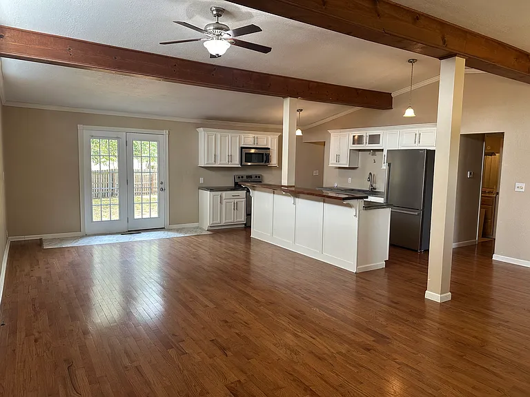 1610 S Saint Louis Ave #1 — Photo 7