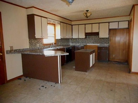 4th image of 207 Byrd Ln