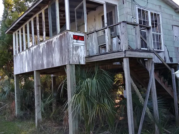 58 SE 199th St, Suwannee, FL 32680