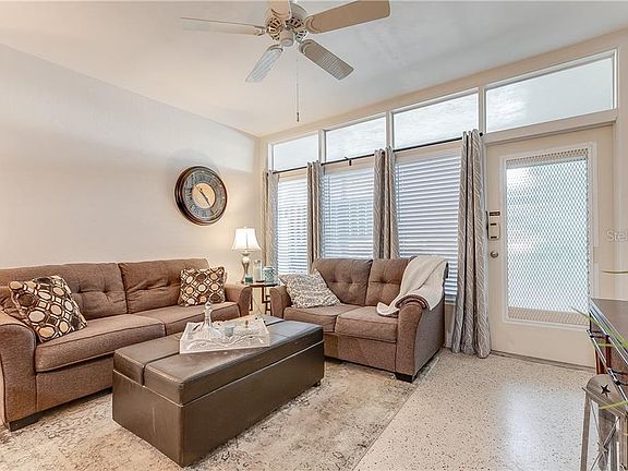 4th image of 4051 58th St N APT 134