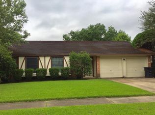 404 Pebbleshire Dr, Houston, TX 77062