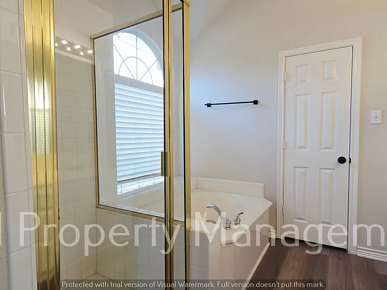 3305 Woodbluff Ln — Photo 18
