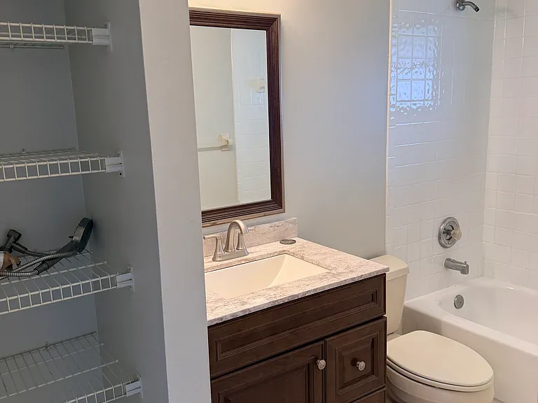 4686 SW 65th Ave — Photo 9